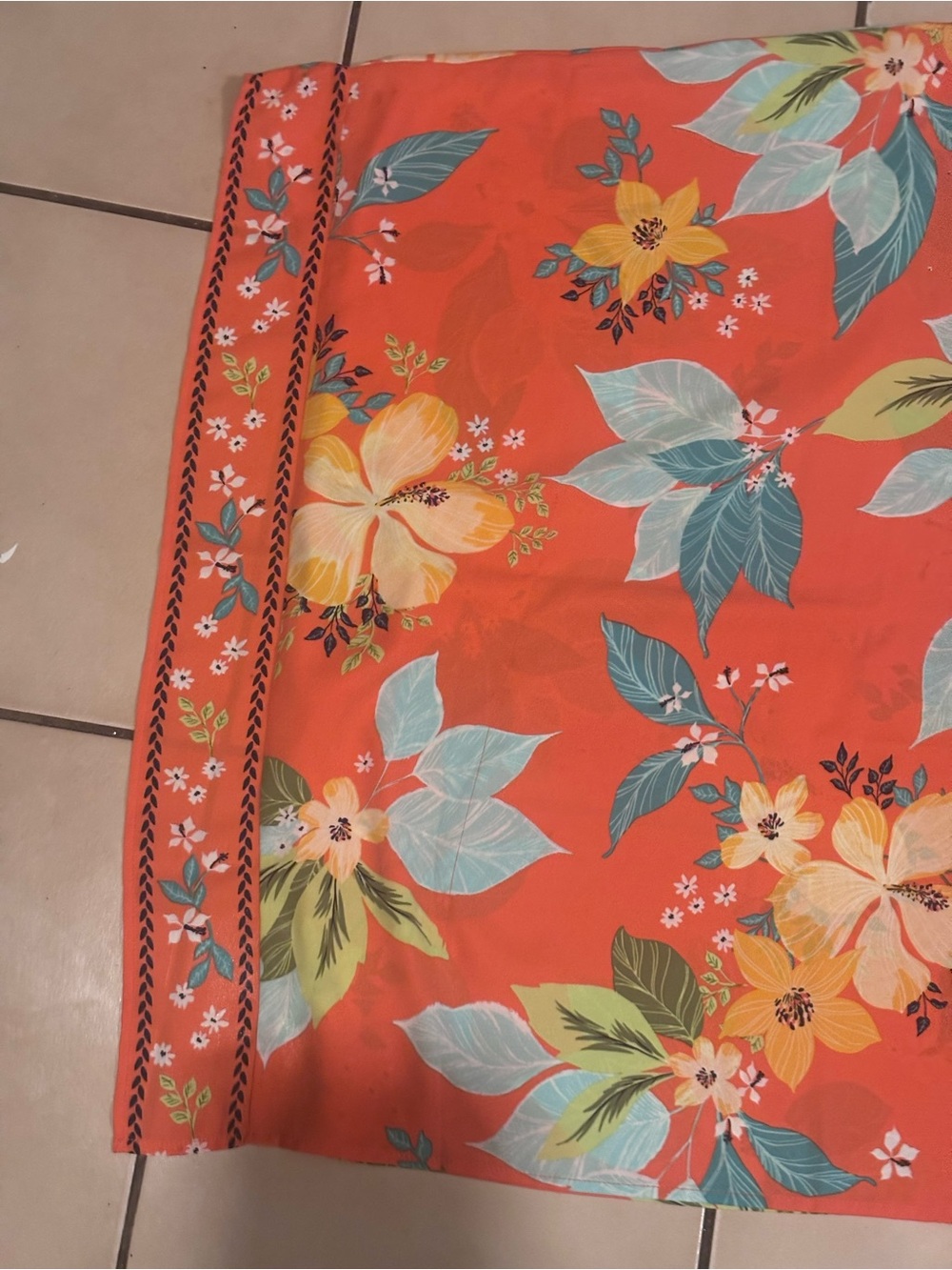 Quacker Factory Coral Floral Blouse - Picture 4 of 7
